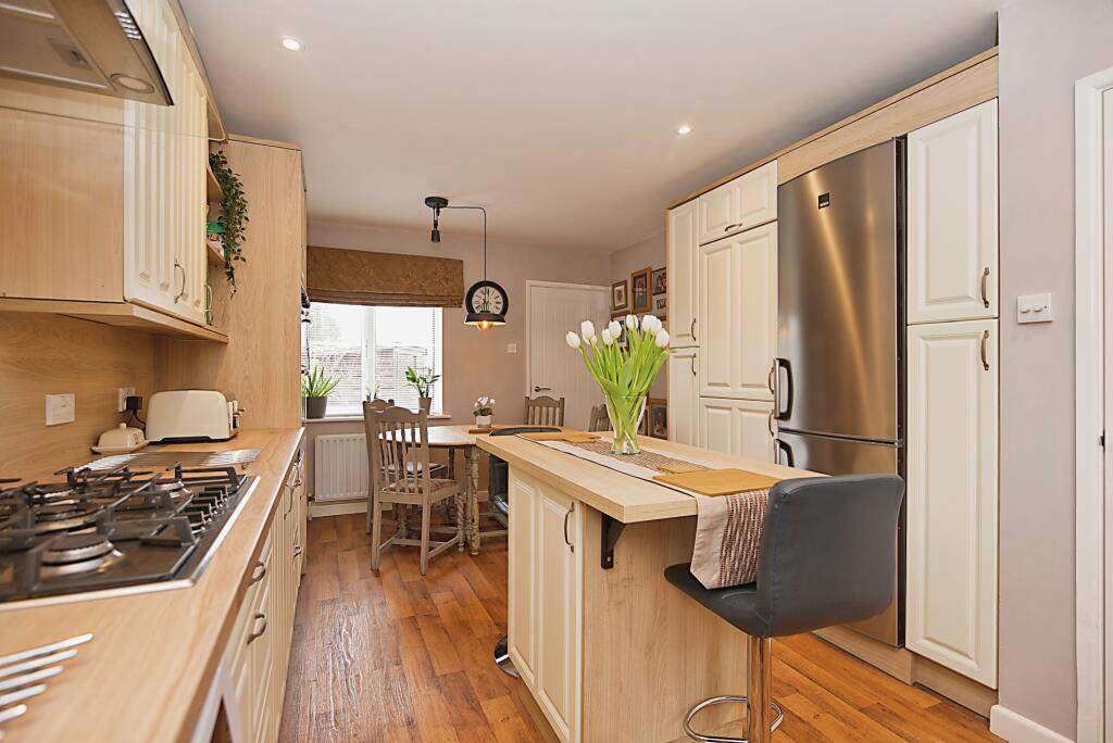 3 bedroom end of terrace house for sale in Flaxfield Road, Beaminster, DT8