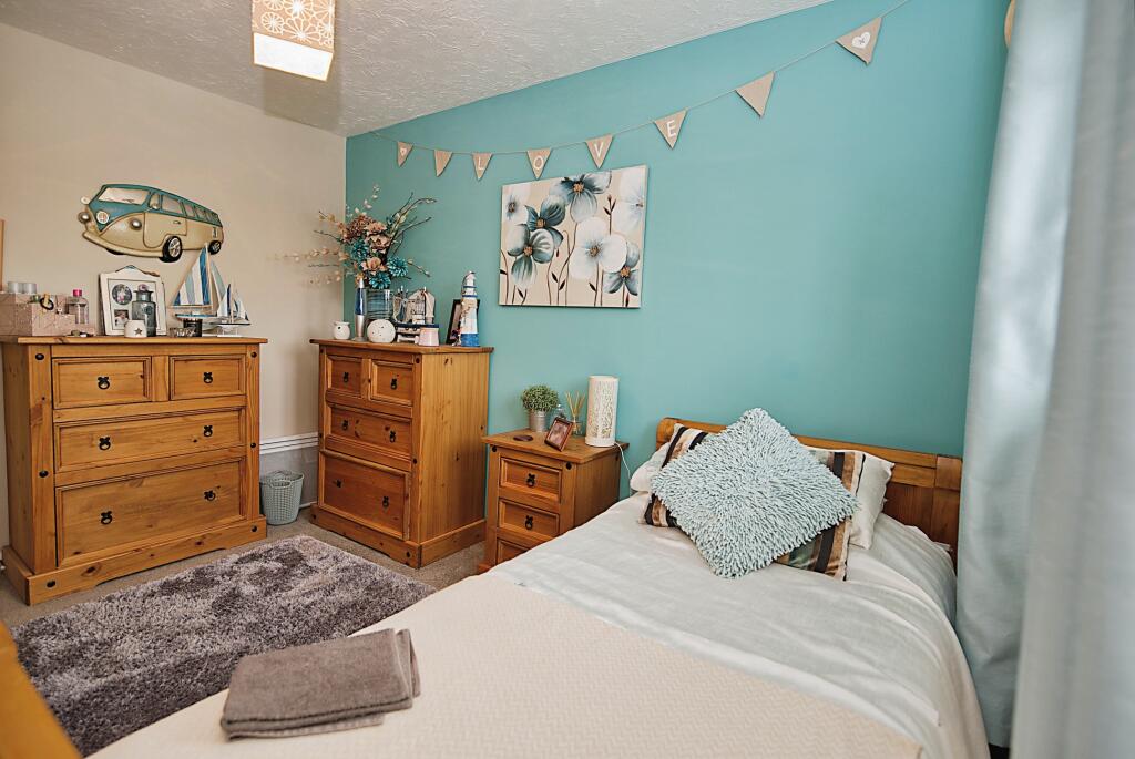 3 bedroom end of terrace house for sale in Flaxfield Road, Beaminster, DT8