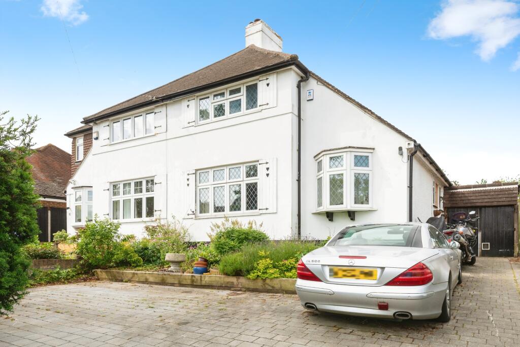 Main image of property: Oaks Avenue, Worcester Park, KT4