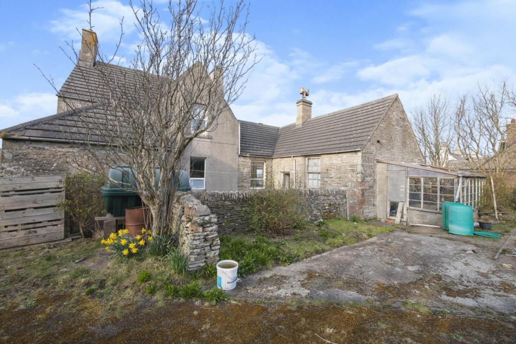 3 bedroom detached house for sale in Mey, Thurso, KW14