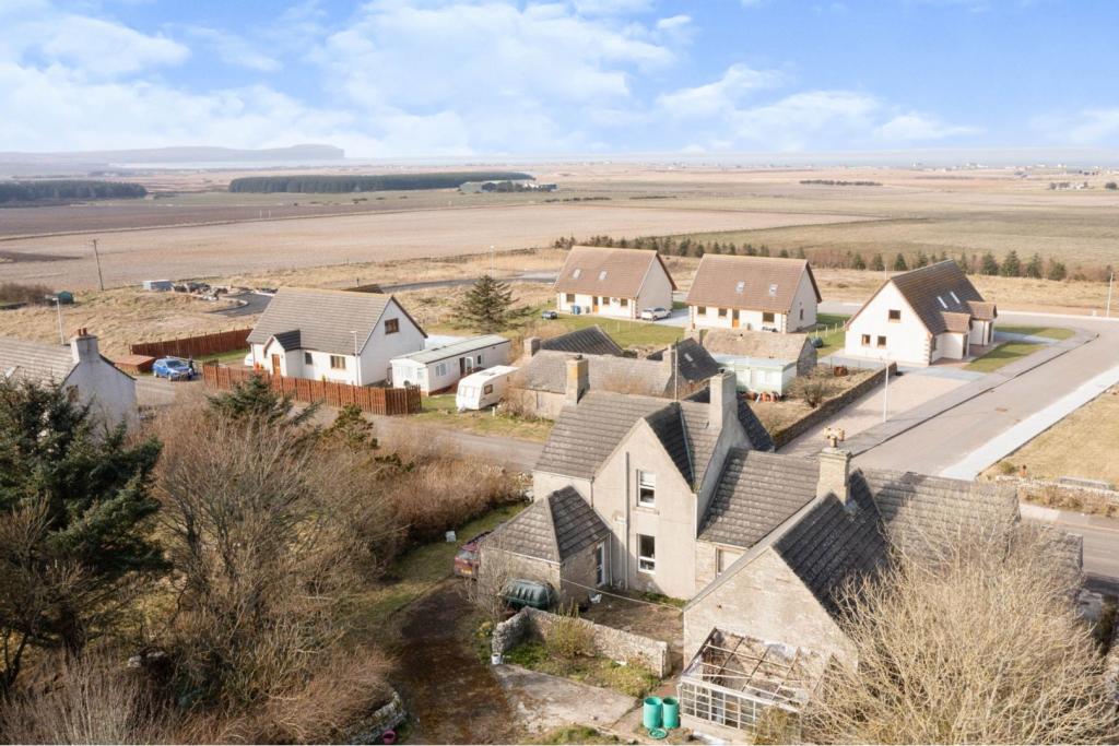3 bedroom detached house for sale in Mey, Thurso, KW14