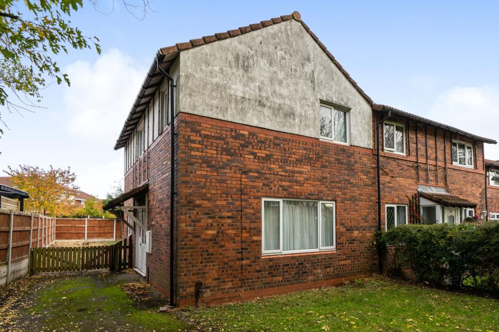 3 bedroom semidetached house for sale in Woolmer Close, Warrington, WA3