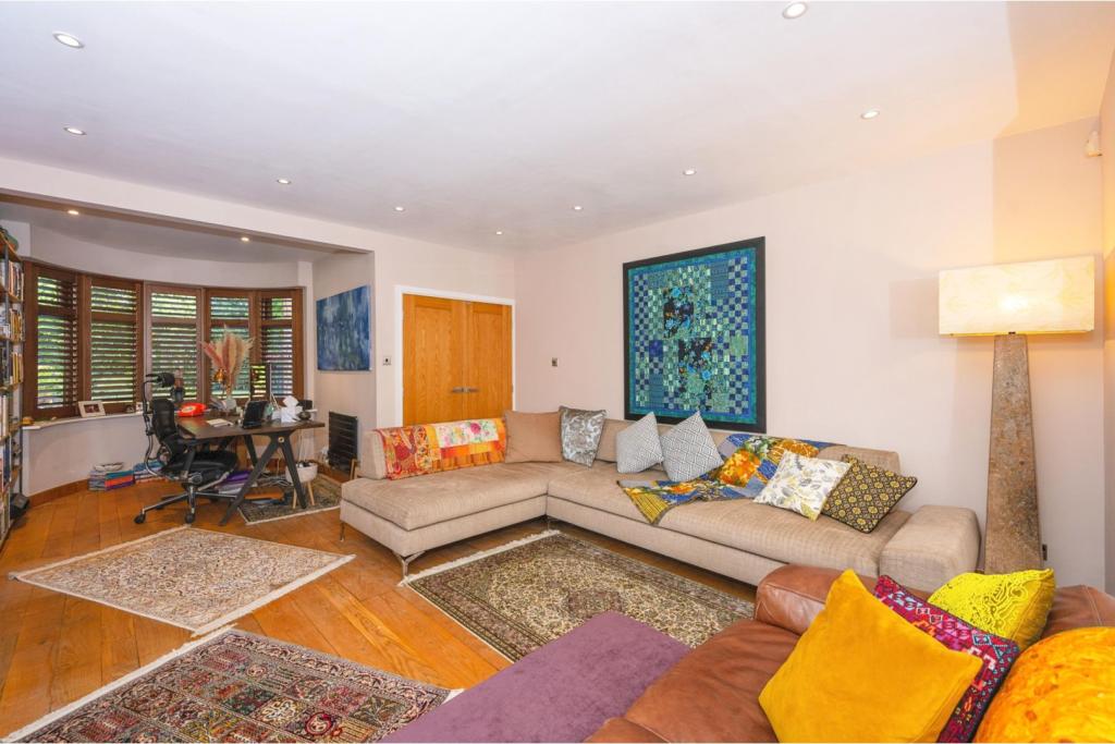 4 bedroom detached house for sale in Farndale Close, Warrington, WA5