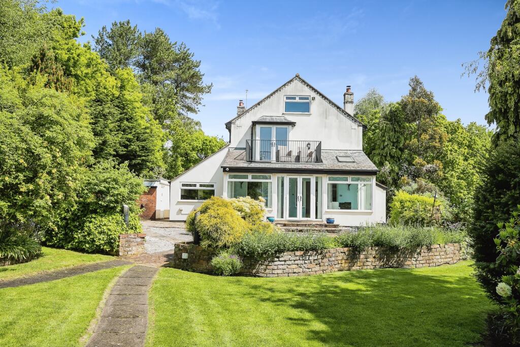 3 bedroom detached house for sale in Simons Lane, Frodsham, WA6