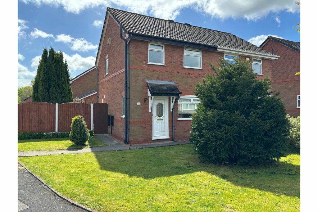 2 bedroom semidetached house for sale in Grantham Crescent, St. Helens
