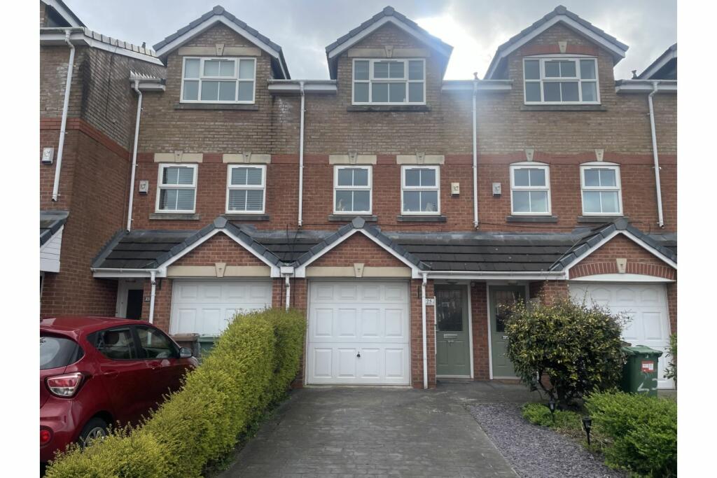 3 bedroom town house for sale in Darent Road, St. Helens, WA11