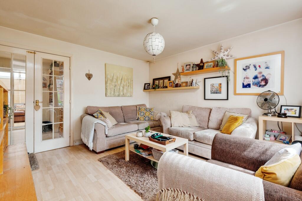 3 bedroom semidetached house for sale in Helmsley Close, Warrington, WA5