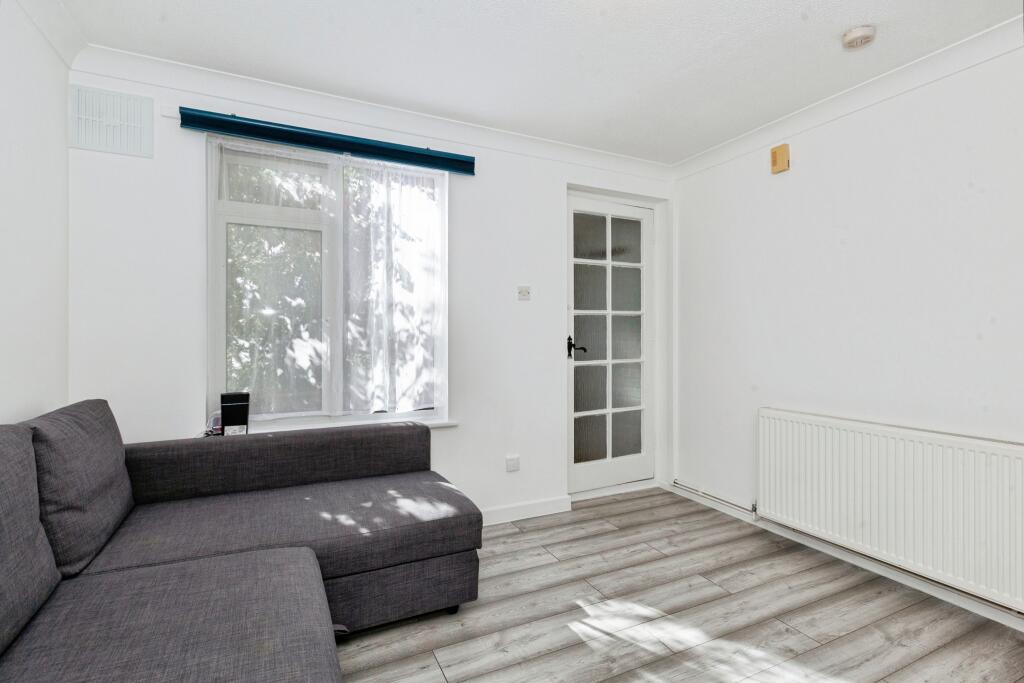 Main image of property: Braemar Gardens, Slough, SL1