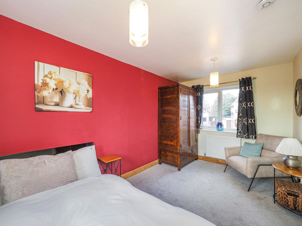 3 bedroom semidetached house for sale in Cantley Road, Alfreton, DE55