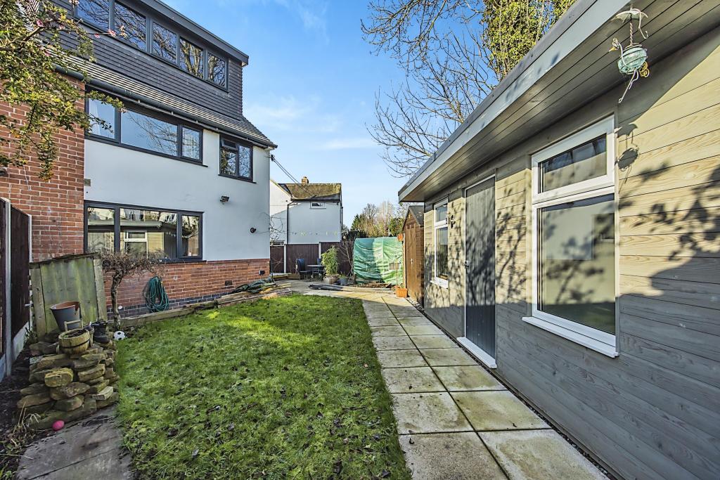 4 bedroom semidetached house for sale in Nursery Hollow, Ilkeston, DE7