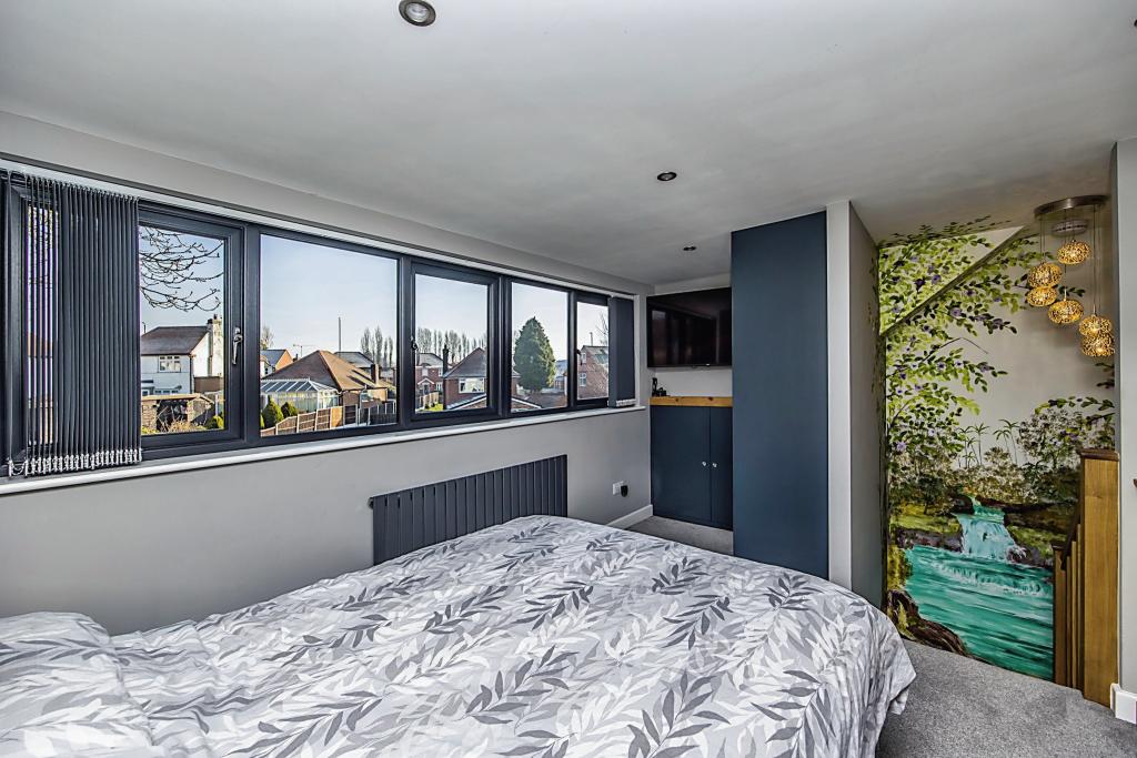 4 bedroom semidetached house for sale in Nursery Hollow, Ilkeston, DE7