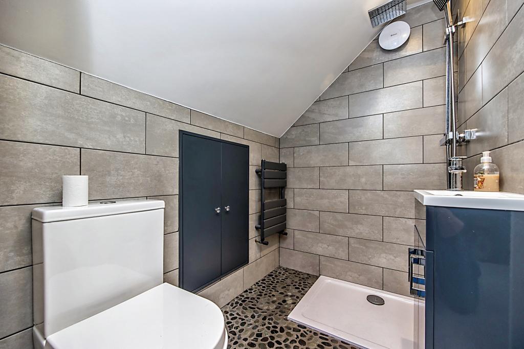 4 bedroom semidetached house for sale in Nursery Hollow, Ilkeston, DE7