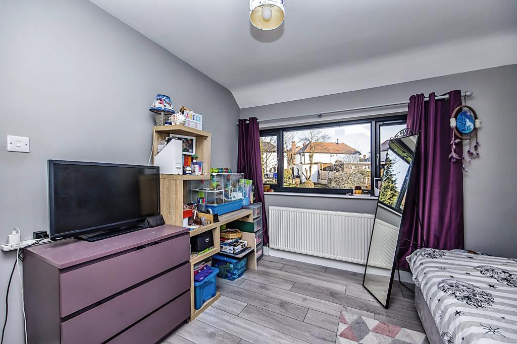 4 bedroom semidetached house for sale in Nursery Hollow, Ilkeston, DE7