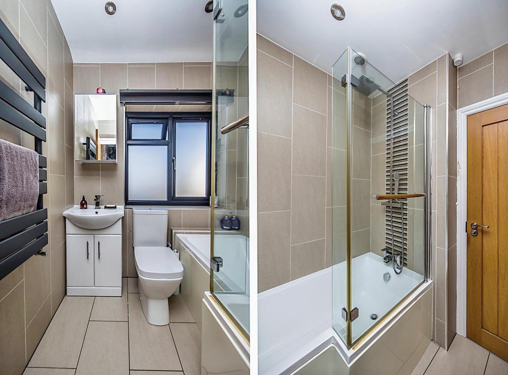4 bedroom semidetached house for sale in Nursery Hollow, Ilkeston, DE7