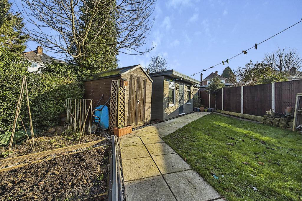 4 bedroom semidetached house for sale in Nursery Hollow, Ilkeston, DE7