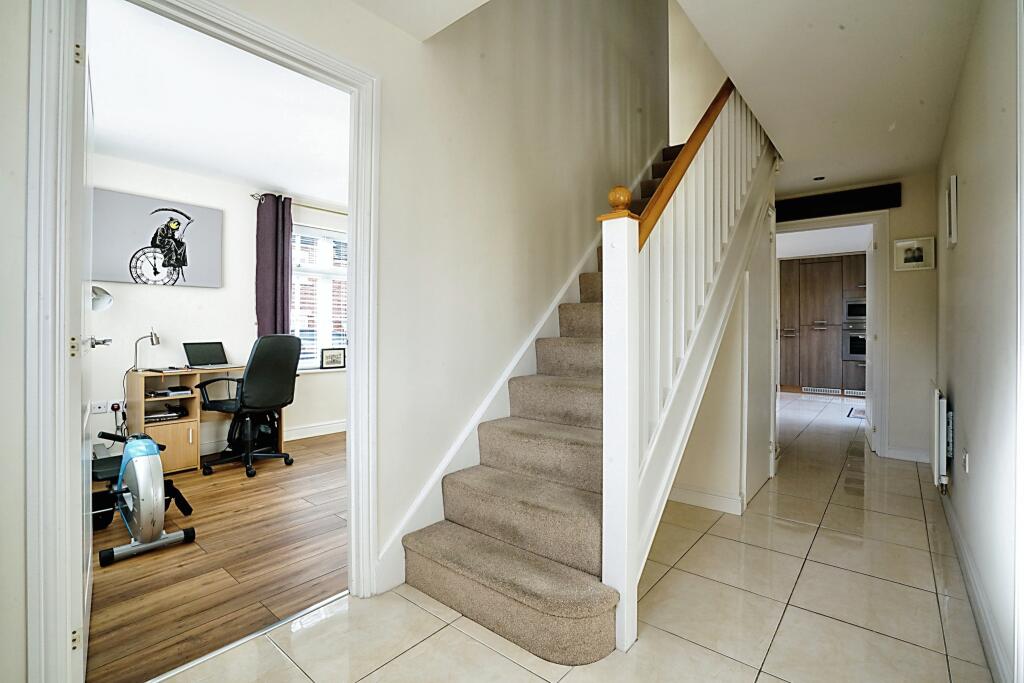 4 bedroom detached house for sale in Newman Drive, Swadlincote, DE11