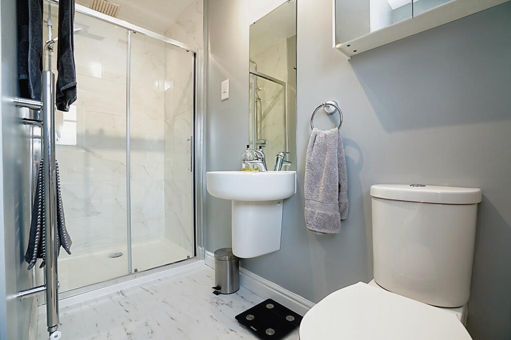 4 bedroom detached house for sale in Newman Drive, Swadlincote, DE11