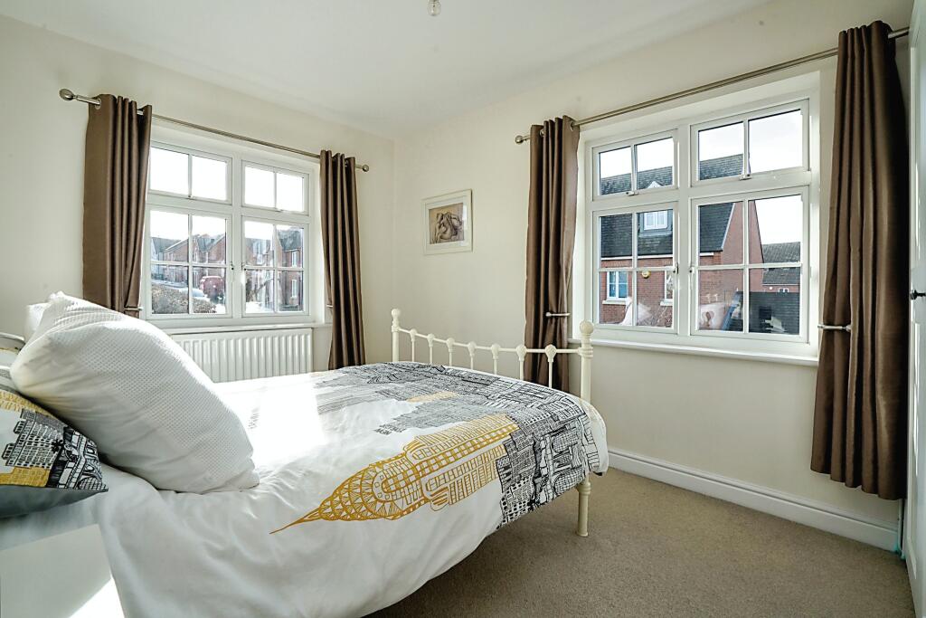 4 bedroom detached house for sale in Newman Drive, Swadlincote, DE11