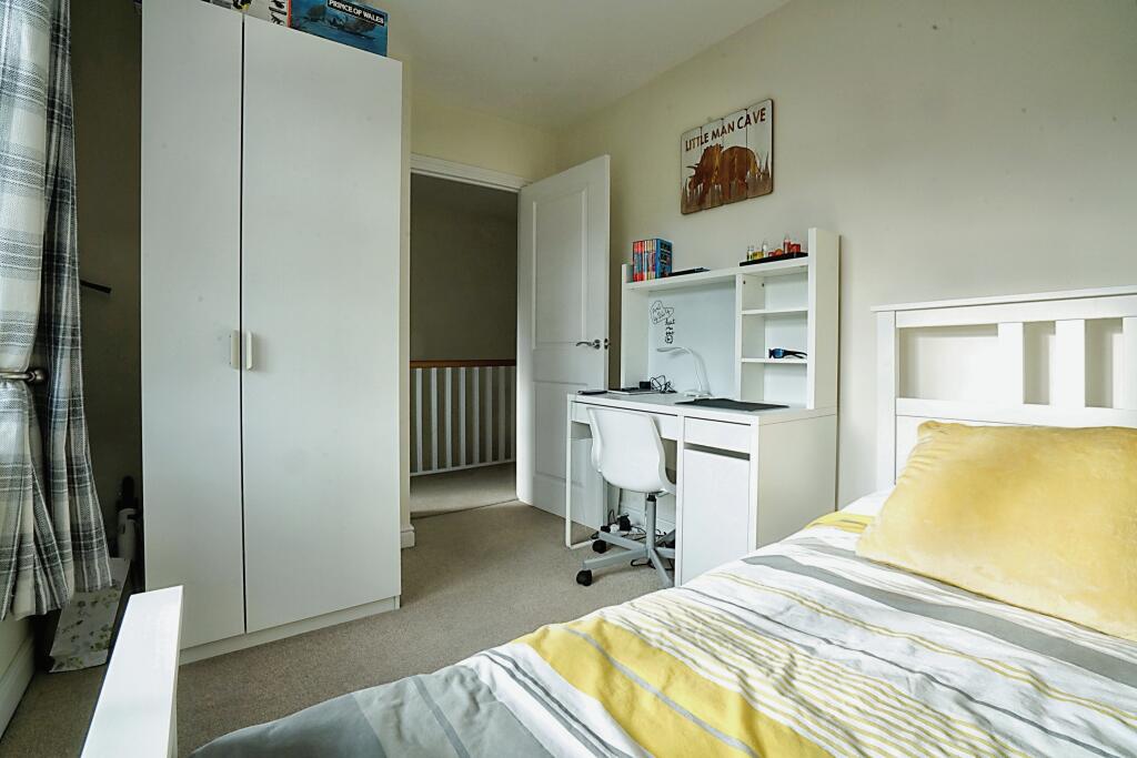 4 bedroom detached house for sale in Newman Drive, Swadlincote, DE11