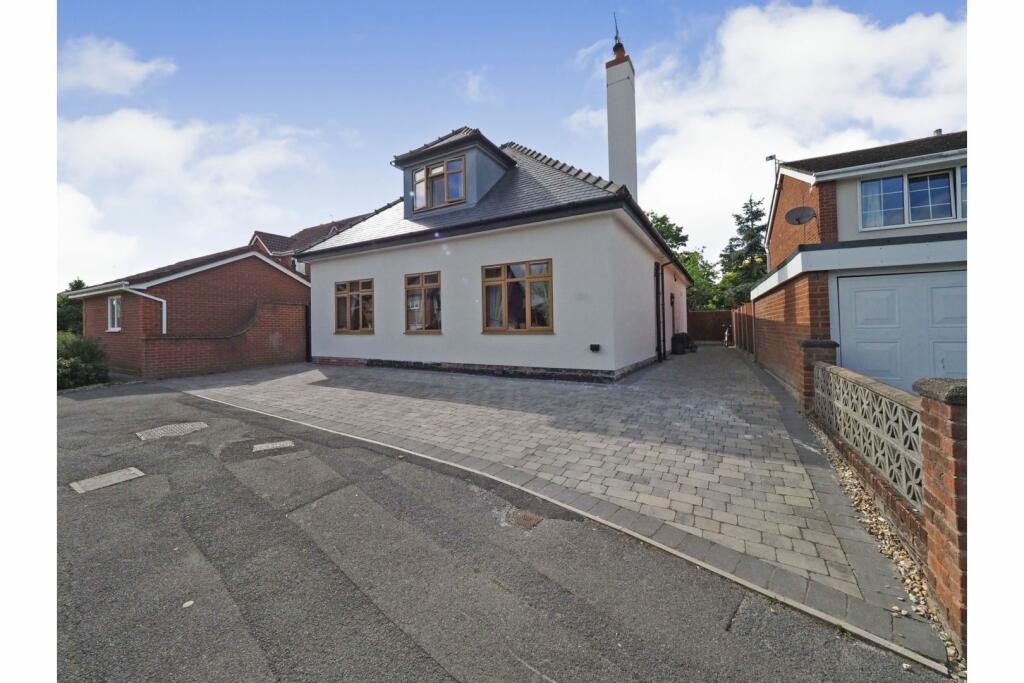 4 bedroom detached house for sale in Brook Road, Borrowash, DE72