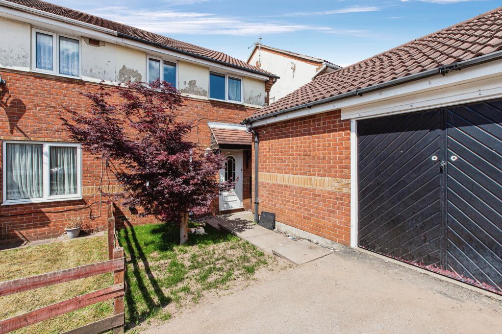 3 bedroom end of terrace house for sale in Belvoir Way, Somercotes
