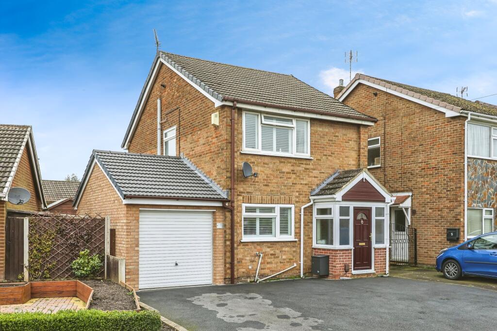 3 bedroom detached house for sale in Vicarage Drive, Derby, DE21
