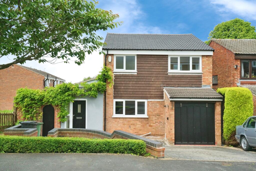 3 bedroom detached house for sale in Gerrard Crescent, Kegworth, DE74