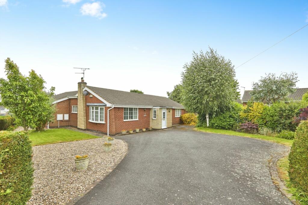 3 bedroom detached bungalow for sale in Hillside, Derby, DE65