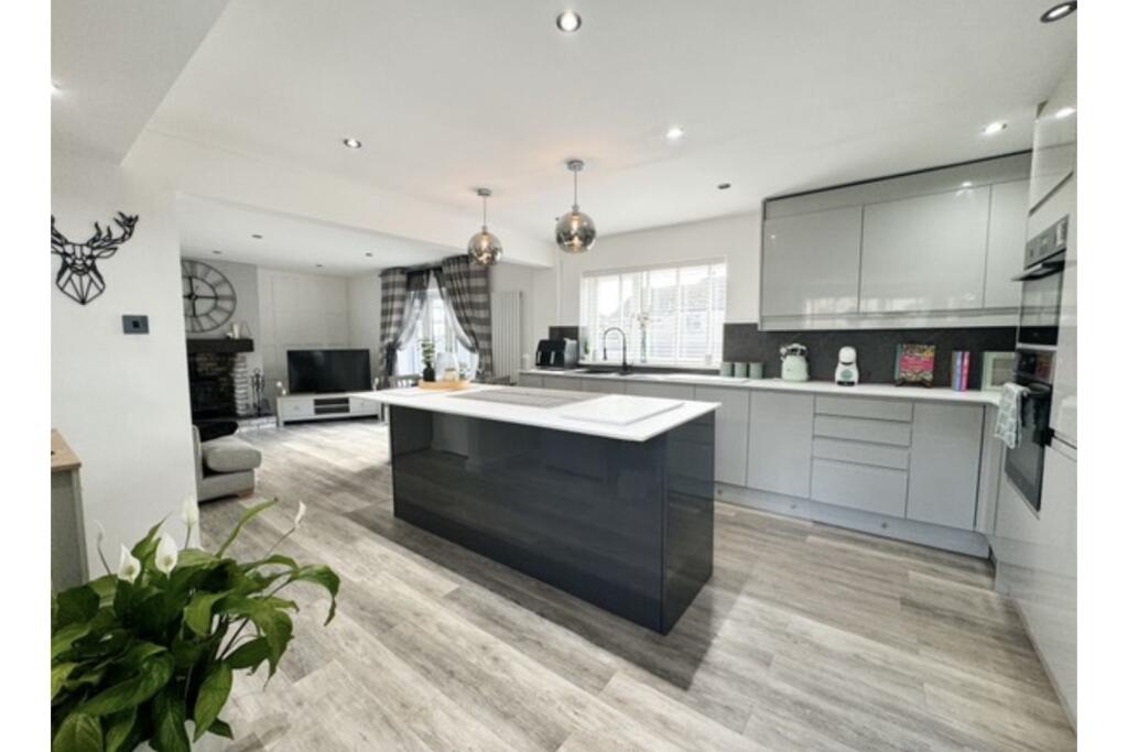 Additional property image - Grove Place, Bakewell, DE45