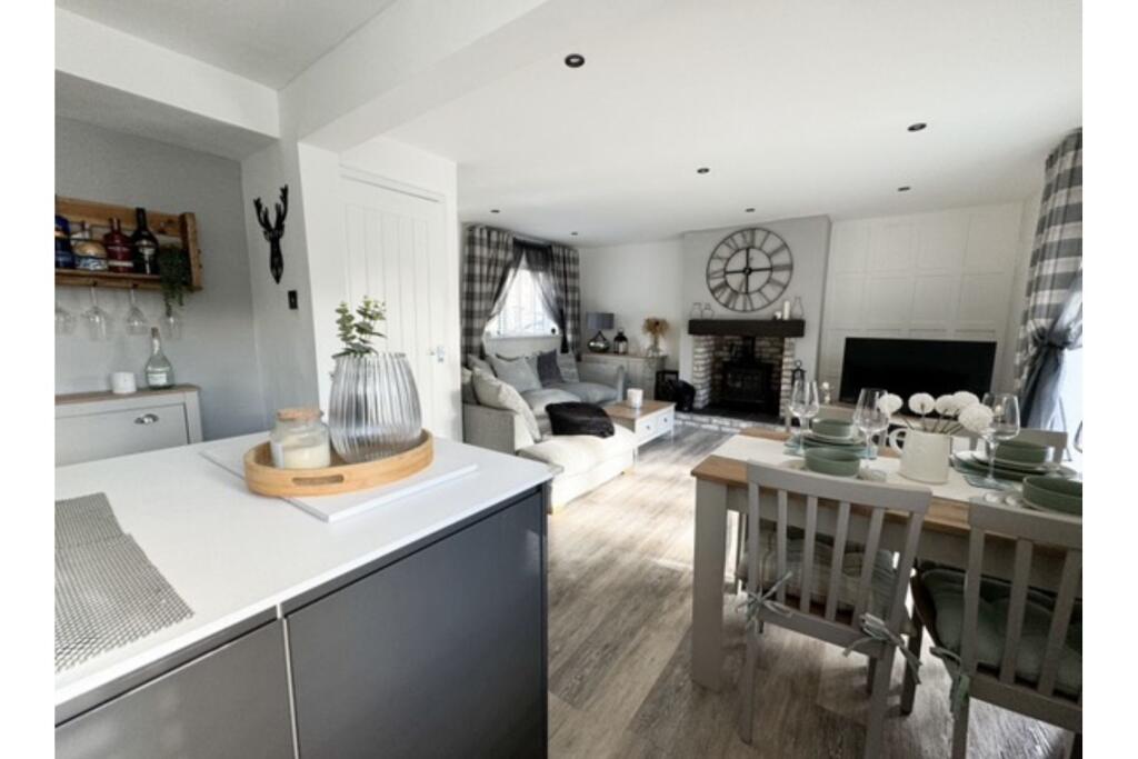 Additional property image - Grove Place, Bakewell, DE45