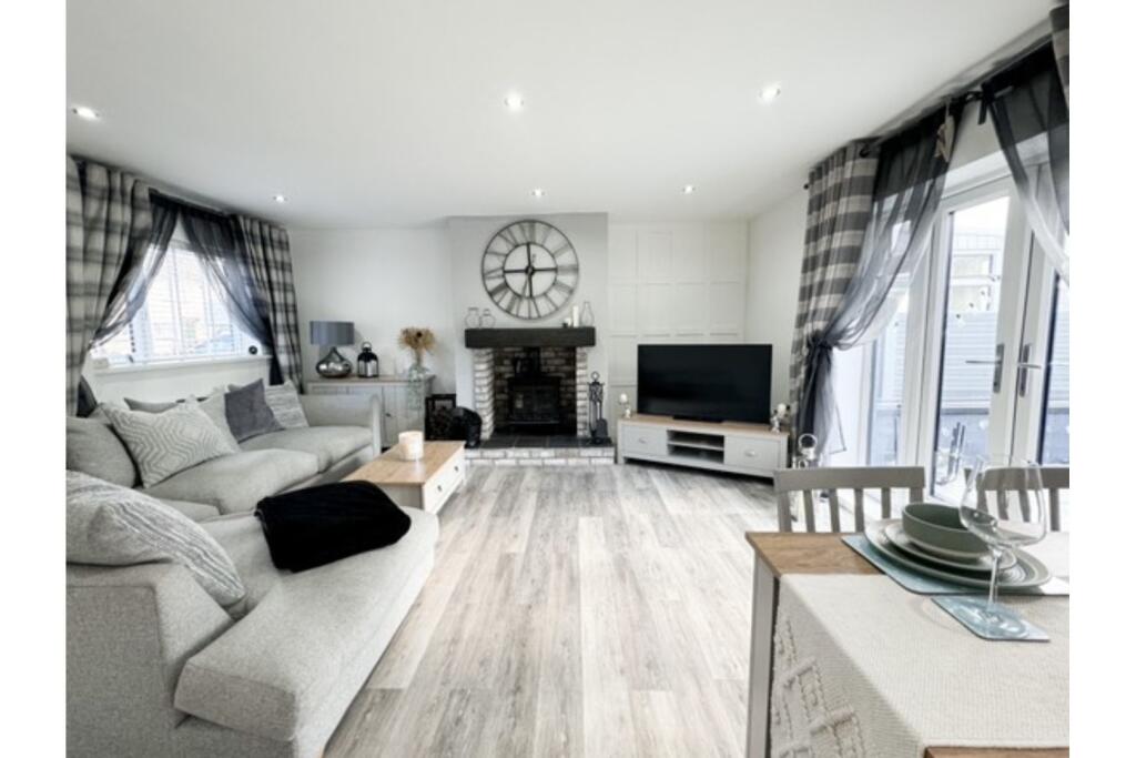 Additional property image - Grove Place, Bakewell, DE45