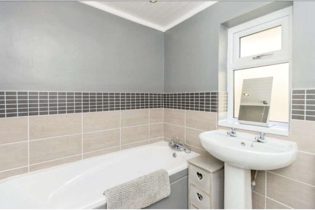 Additional property image - Grove Place, Bakewell, DE45