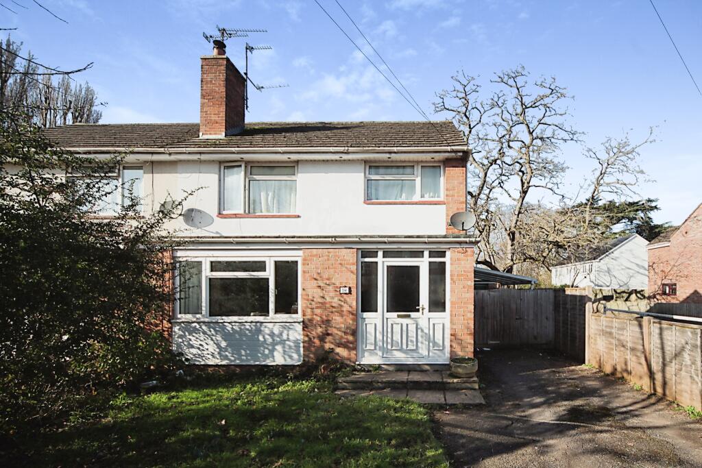 3 bedroom end of terrace house for sale in French Weir Avenue, Taunton, TA1