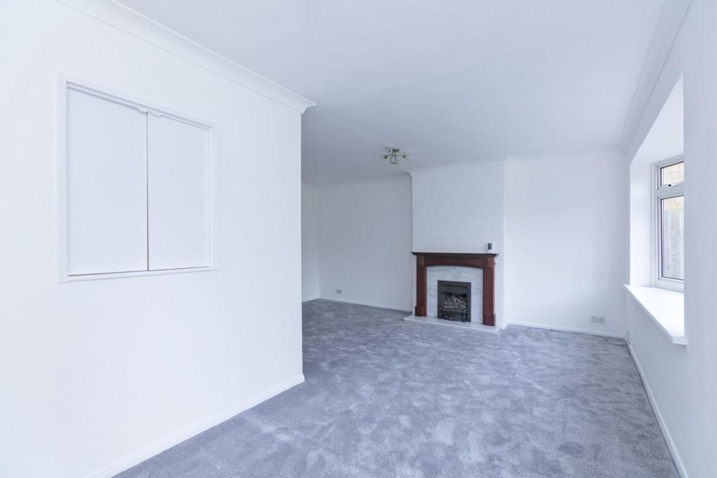 3 bedroom semidetached house for sale in Rosemead Drive, Oadby