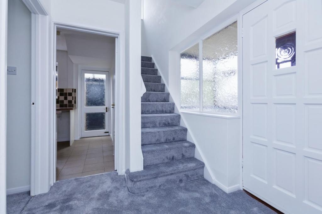 3 bedroom semidetached house for sale in Rosemead Drive, Oadby