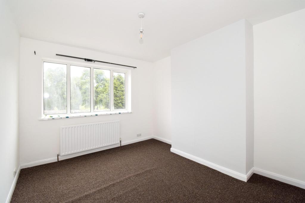 3 bedroom semidetached house for sale in St. Margarets Way, Leicester, LE4