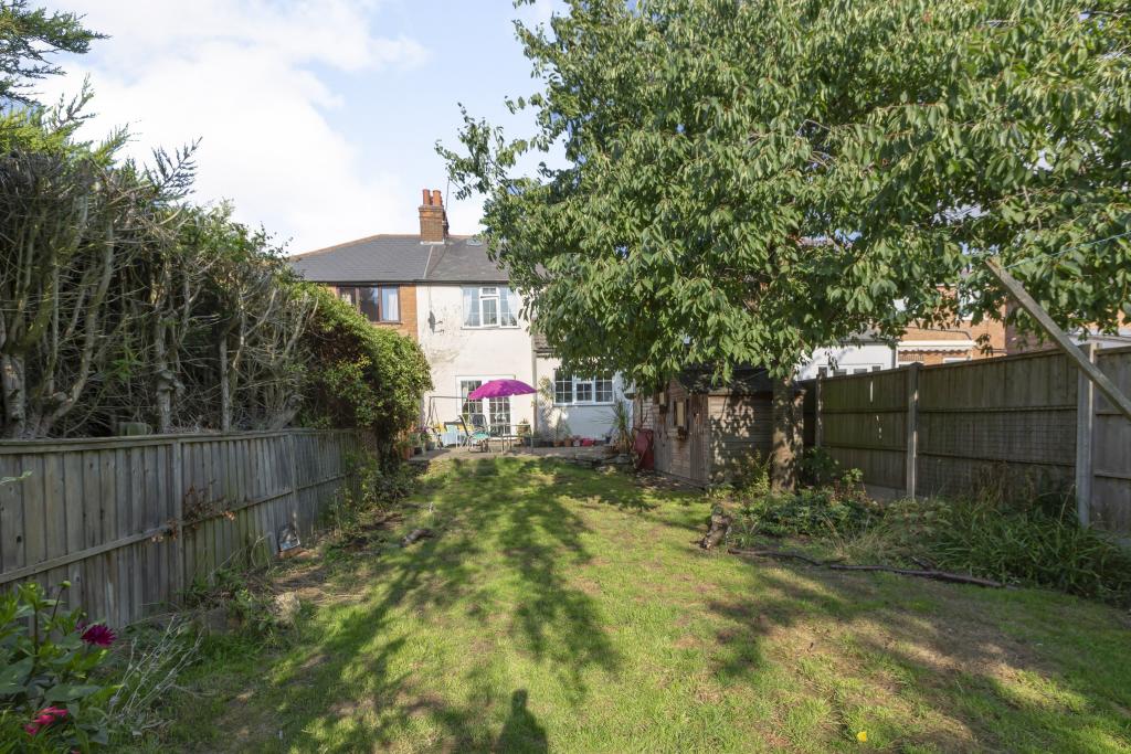 3 bedroom semidetached house for sale in Barkby Road, Syston