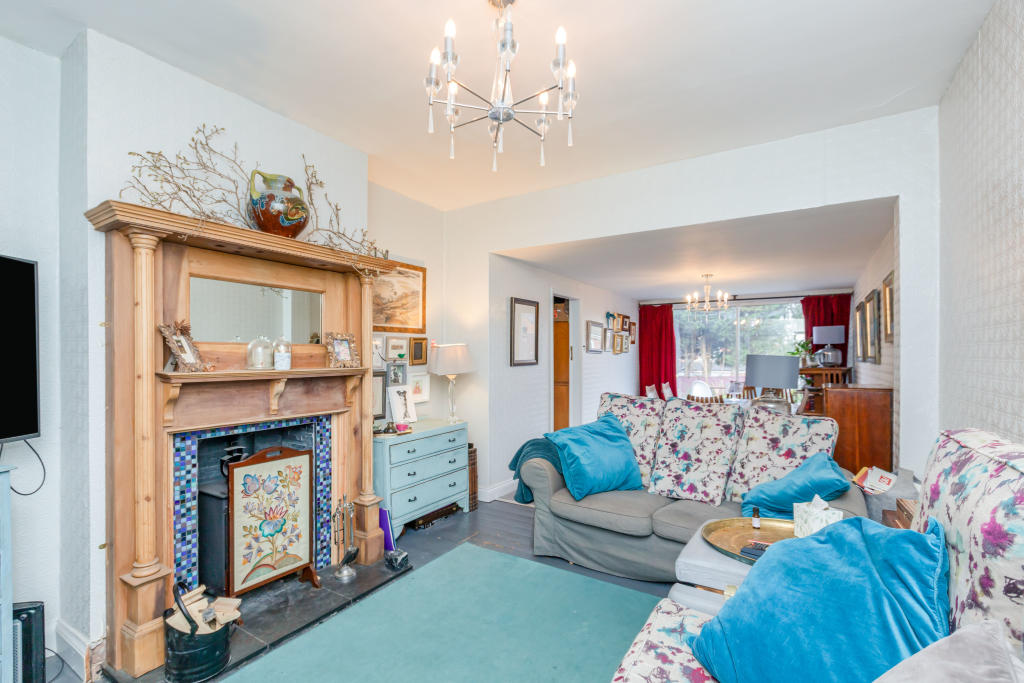 3 bedroom link detached house for sale in Byway Road, Stoneygate