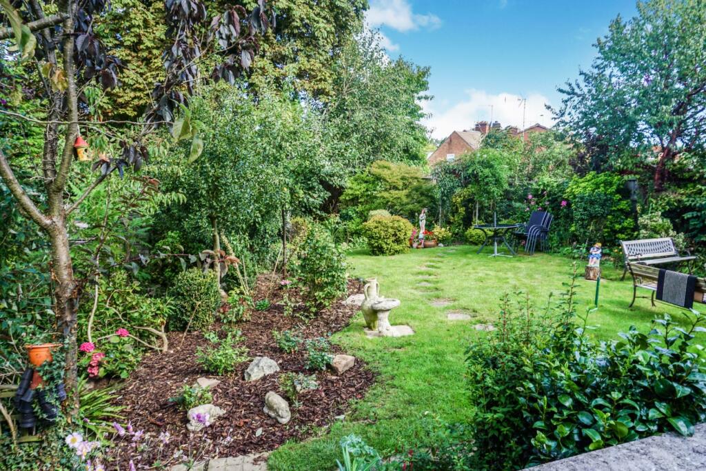 3 bedroom detached house for sale in Waterfall Way, Barwell, Leicester, LE9