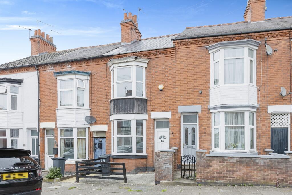 3 bedroom terraced house for sale in Haddenham Road, Leicester, LE3
