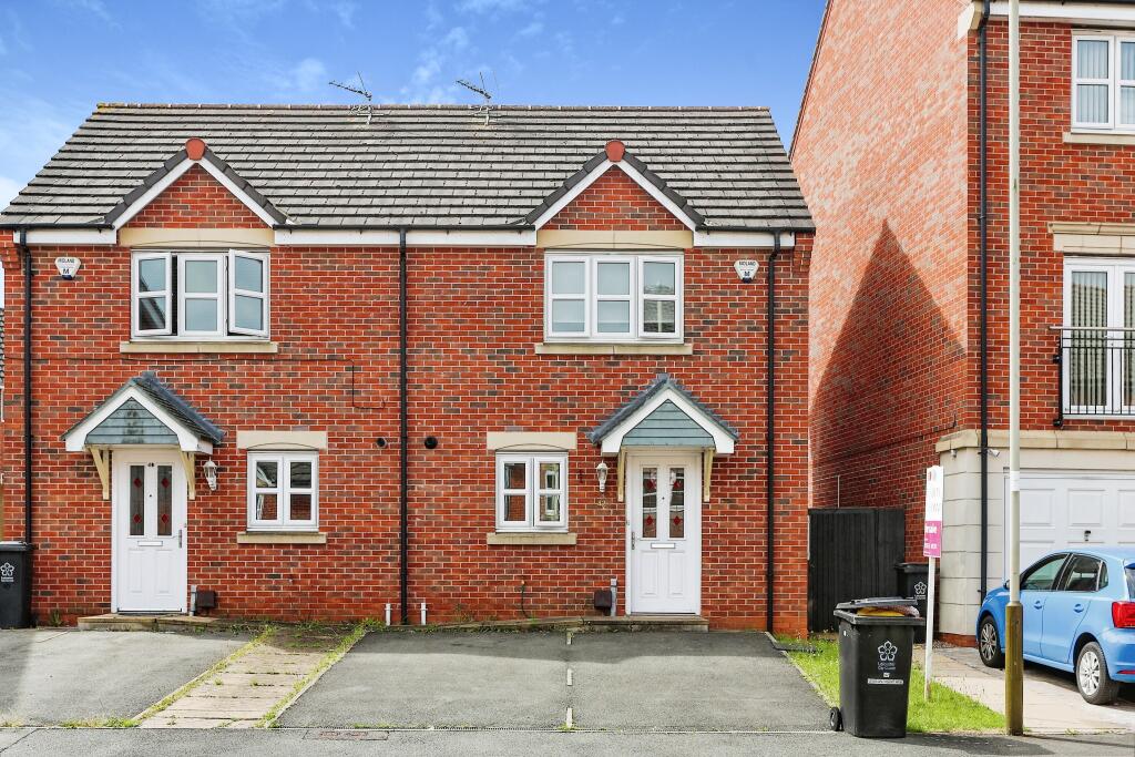 2 bedroom semidetached house for sale in Wainwright Avenue, Hamilton