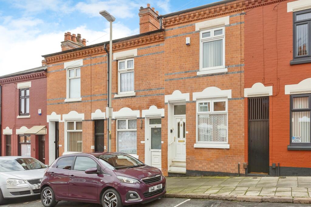 3 bedroom terraced house for sale in Fairfield Street, Spinney Hills, Leicester, LE5