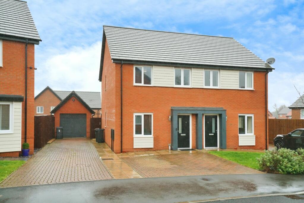 2 bedroom semidetached house for sale in Lewis Close, Ibstock, LE67