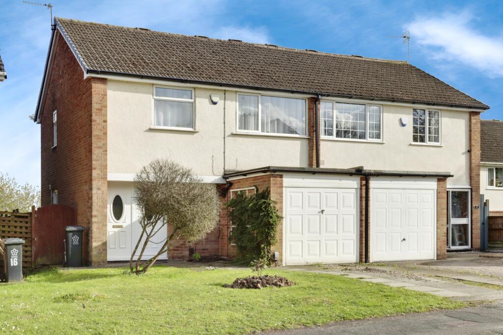 3 bedroom semidetached house for sale in Whitley Close, Leicester, LE3