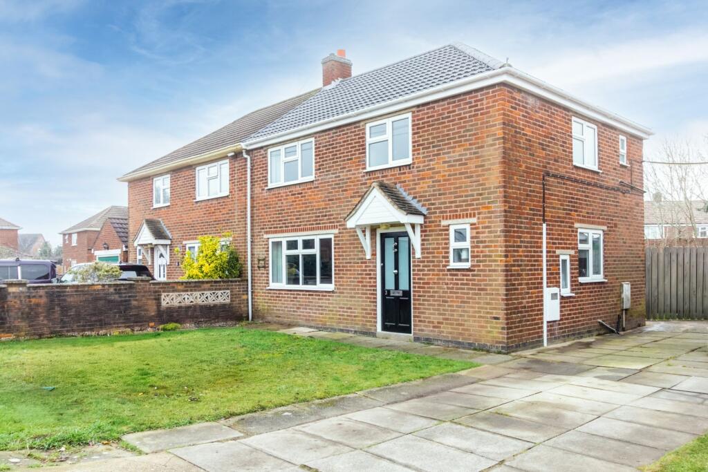 3 bedroom semi-detached house