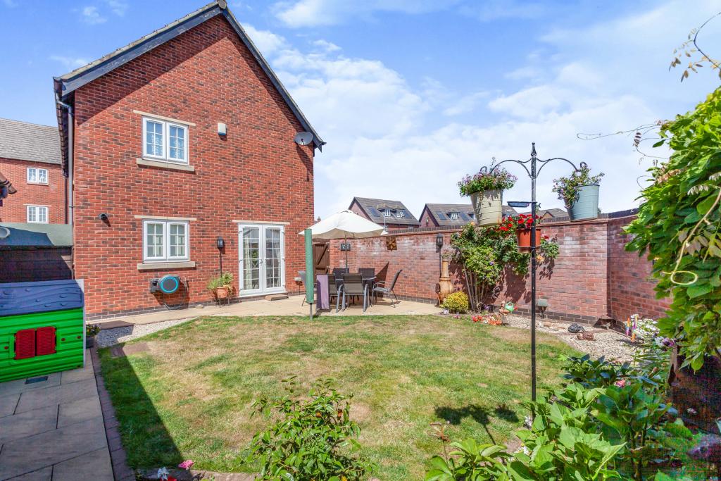 3 bedroom detached house for sale in Empingham Drive, Syston, LE7