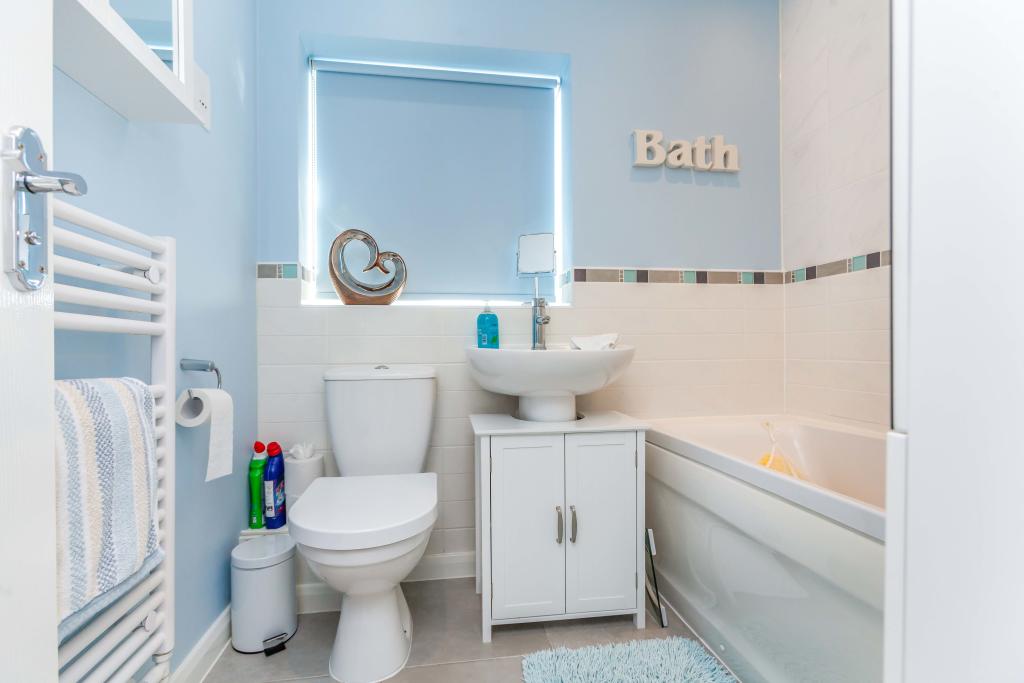 3 bedroom detached house for sale in Empingham Drive, Syston, LE7