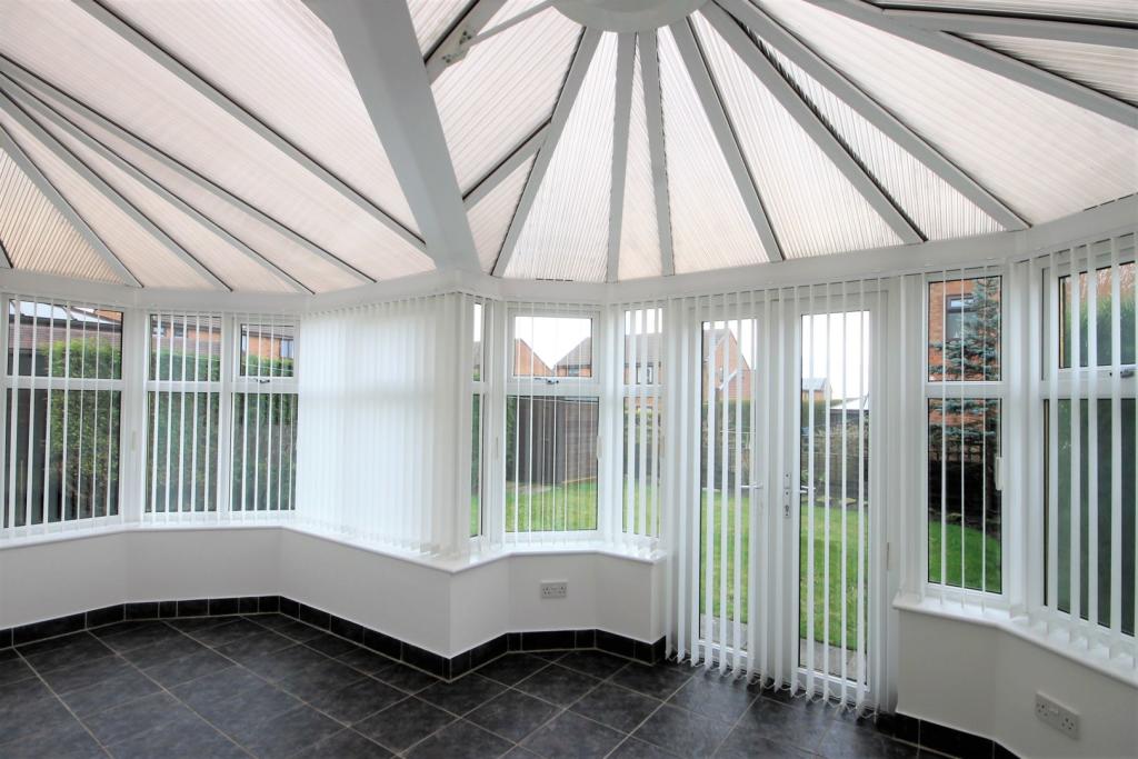 3 bedroom semidetached house for sale in Bourne Court, Stanley, DH9