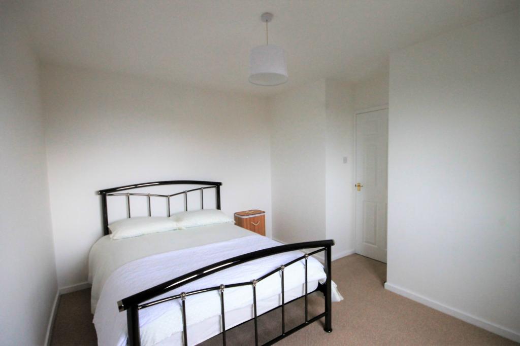 3 bedroom semidetached house for sale in Bourne Court, Stanley, DH9