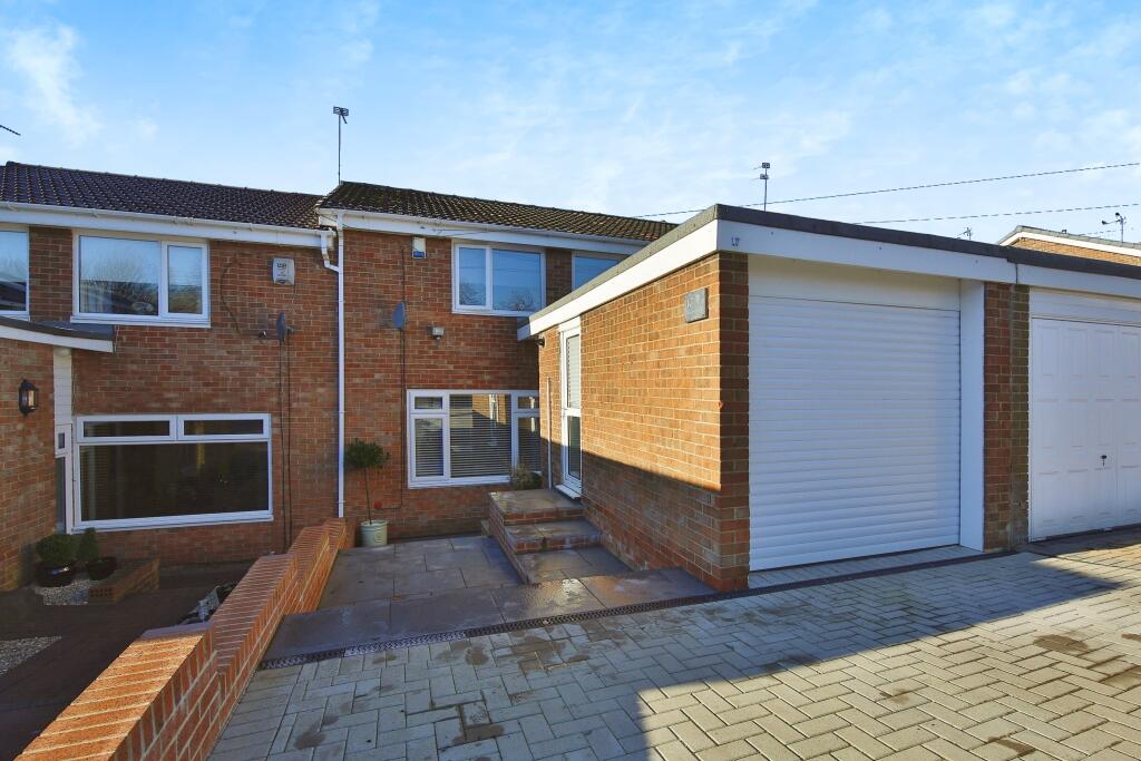 3 bedroom terraced house for sale in Callington Close, Houghton Le